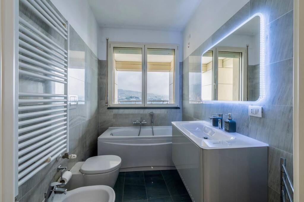 5 Stars Apart Sea View Genoa Bagian luar foto
