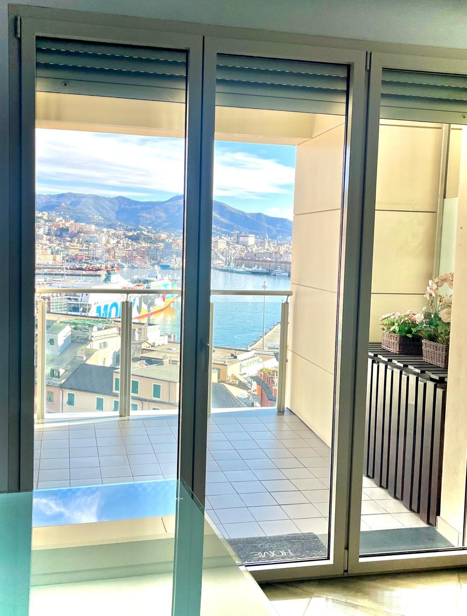 5 Stars Apart Sea View Genoa Bagian luar foto